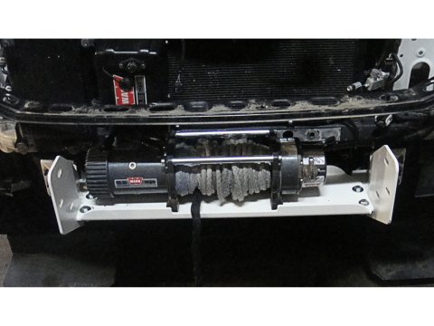 Platine de treuil optionnelle pour pare-chocs acier N4-Offroad