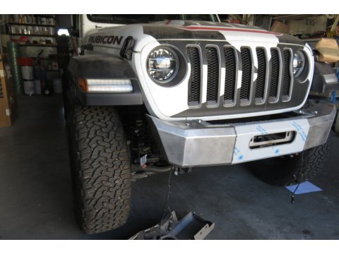 Pare-chocs avant acier Wrangler JL platine treuil intégrée banane courte N4-Offroad