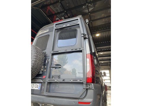 Porte tout en aluminium sur porte arrière droite pour Mercedes Sprinter W907 N4-Offroad