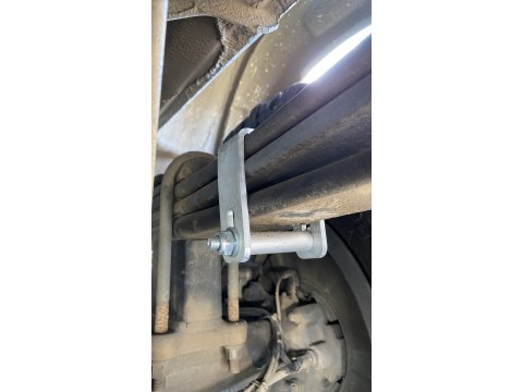 Kit brides d'alignement des lames de suspension pour Mercedes Sprinter W907 4X4 N4-Offroad