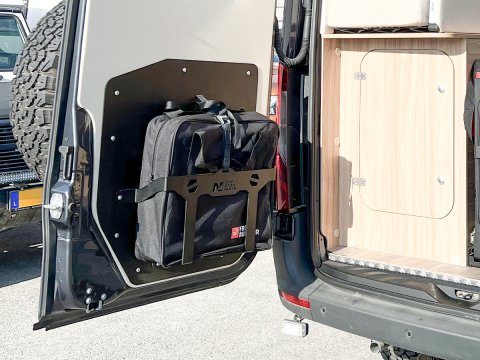 Support chaises Front Runner porte arrière Mercedes Sprinter W907 N4-Offroad