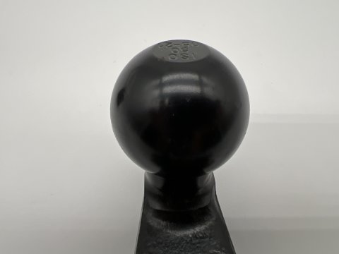Boule attelage 3.5T deux trous entraxe 90mm