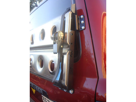 Support de plaques  sable sur le hayon pour Toyota HDJ80 N4-Offroad